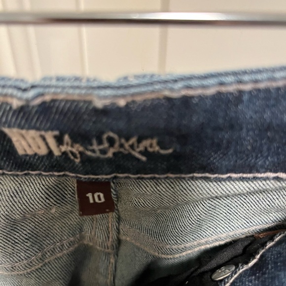 KUT “MIA” Toothpick Skinny Jeans, SZ 10 stretchy, mid-rise, scrape distress - Picture 12 of 12